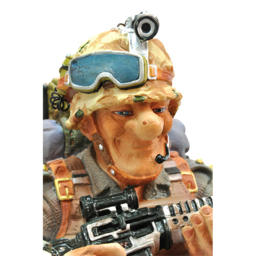 Скульптура "Военный", камуфляж